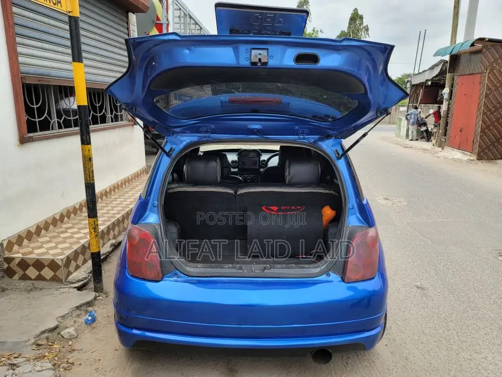Toyota IST 2004 Blue