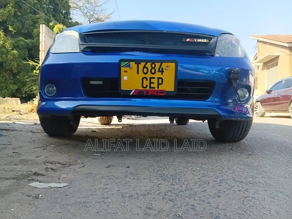 Toyota IST 2004 Blue