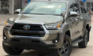 Toyota Hilux 2021 Beige