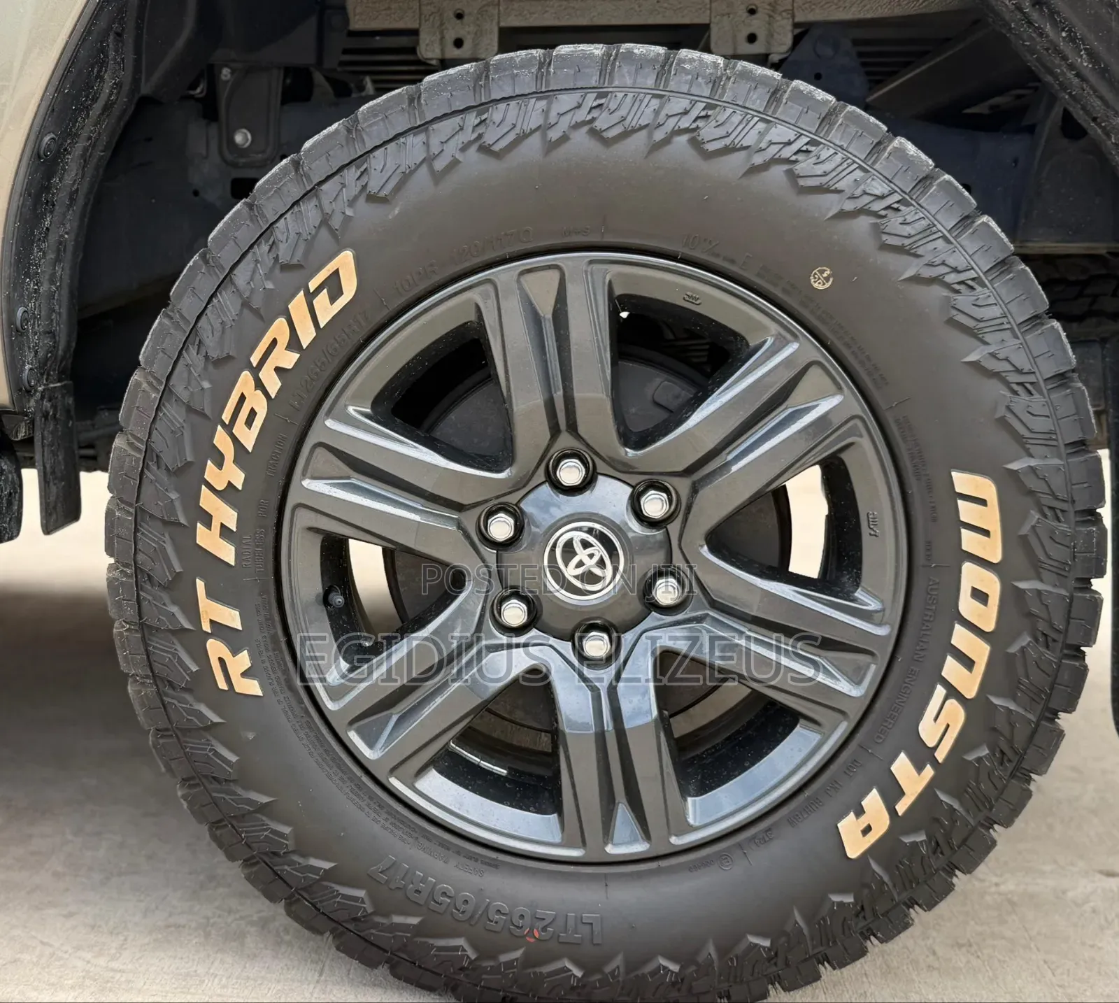 Toyota Hilux 2021 Beige