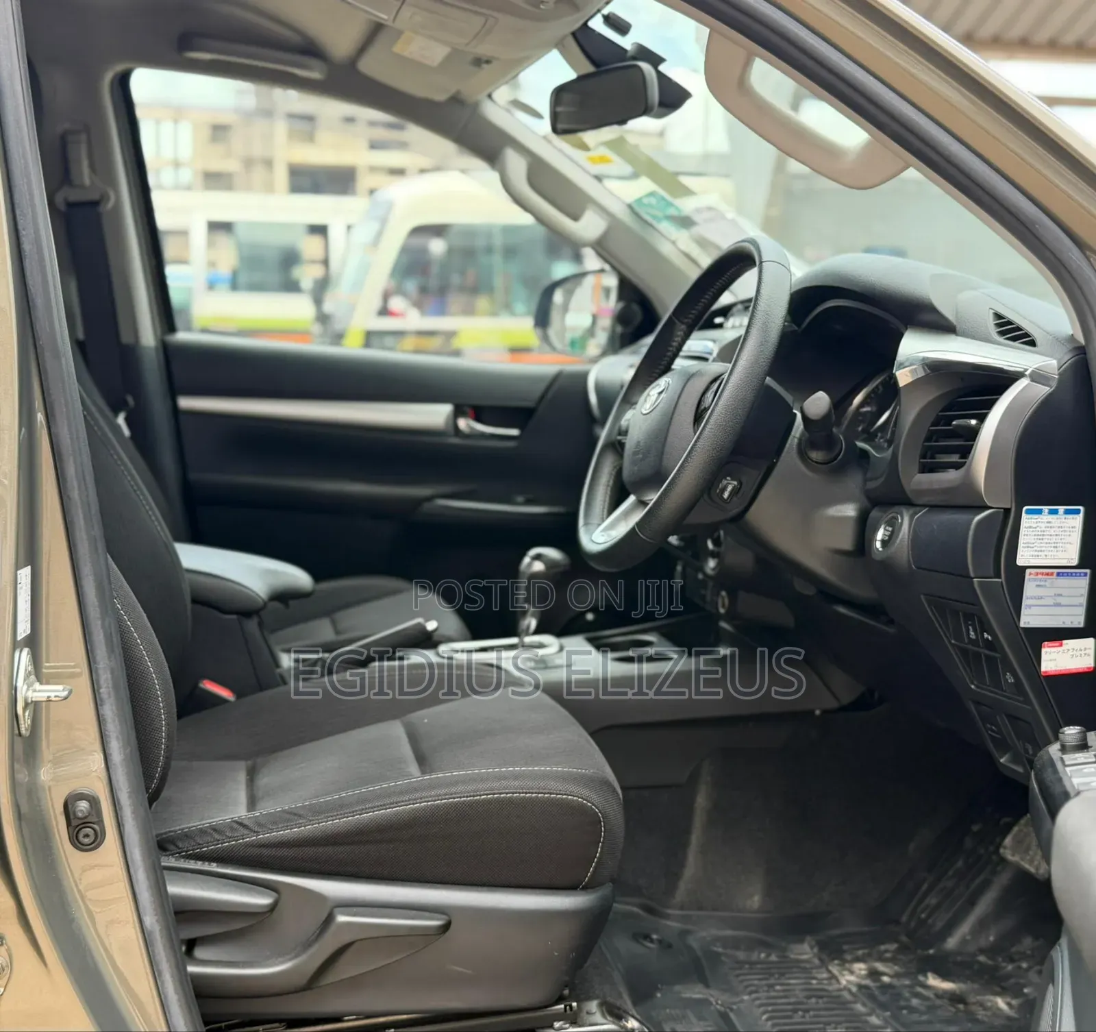 Toyota Hilux 2021 Beige