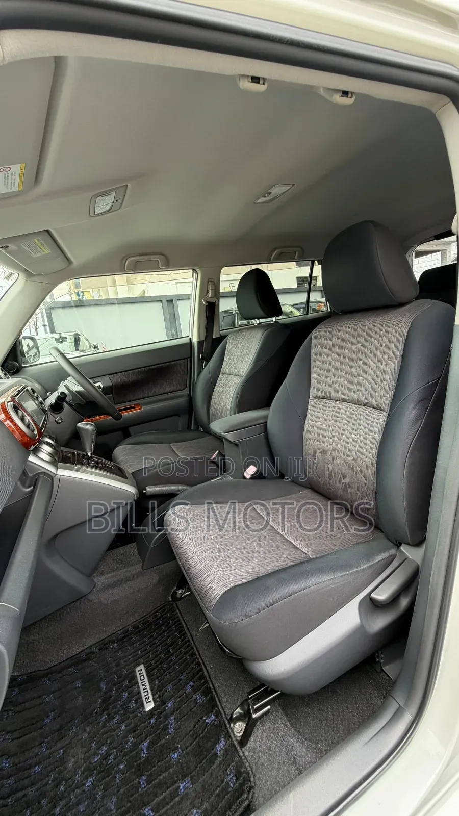 Toyota Corolla Rumion 2011 White