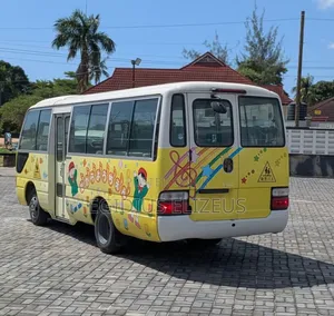 Toyota Coaster 2005 Yellow