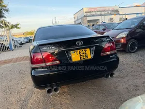 Toyota Crown Royale 2005 Black