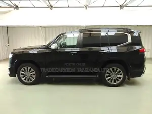 Toyota Land Cruiser LC300 2023 Black