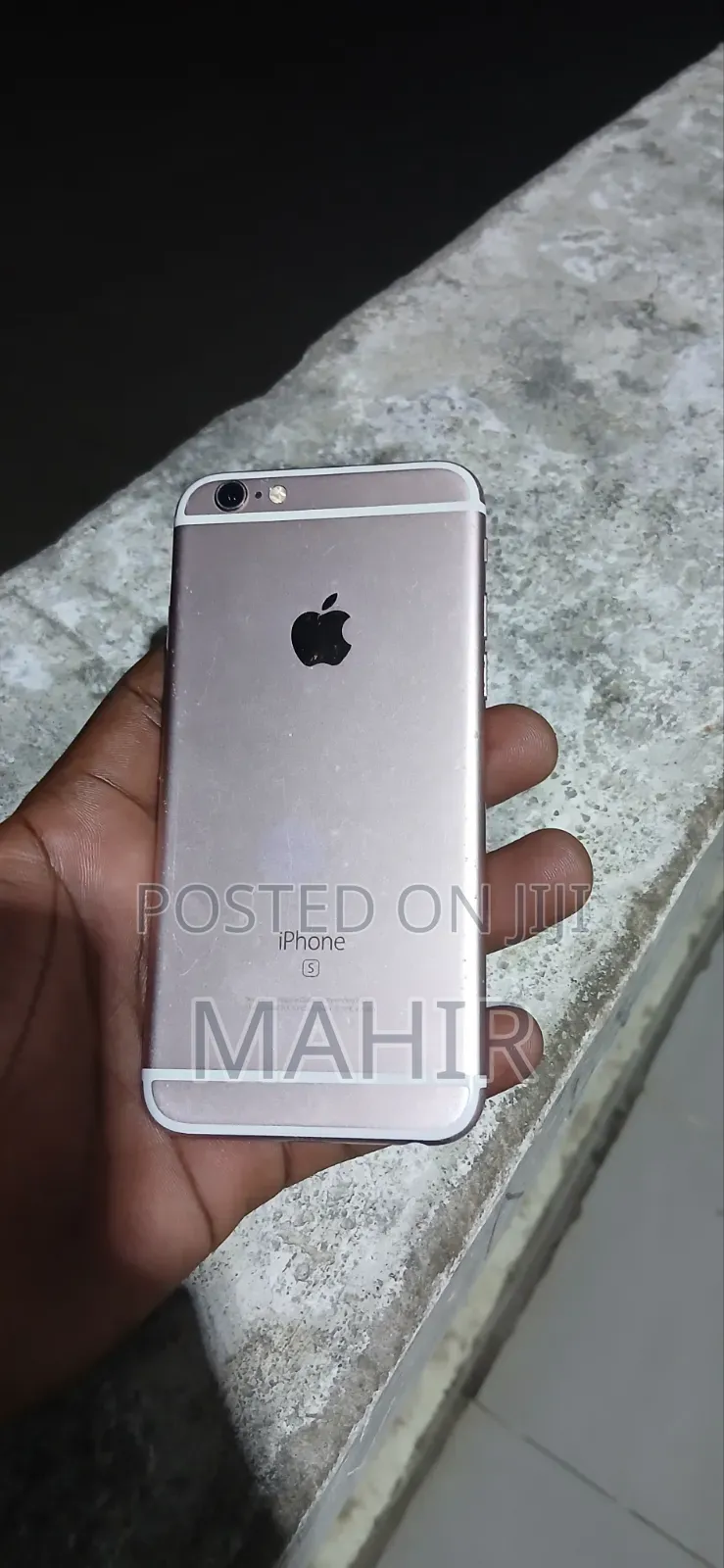 Apple iPhone 6s 32 GB Gold