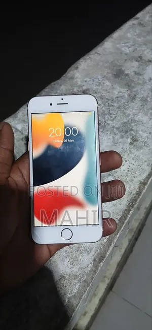 Apple iPhone 6s 32 GB Gold