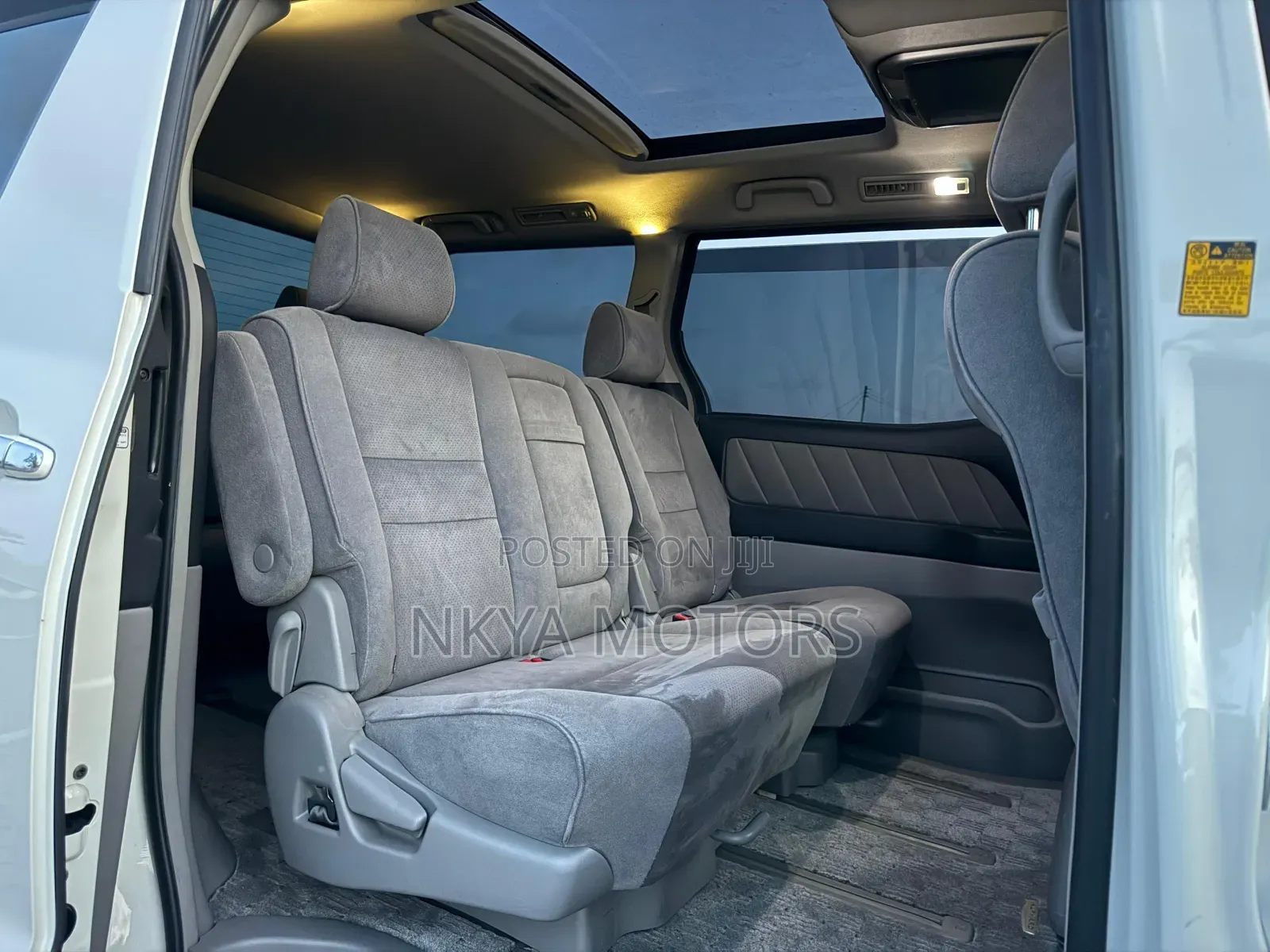 Toyota Alphard 2009 White