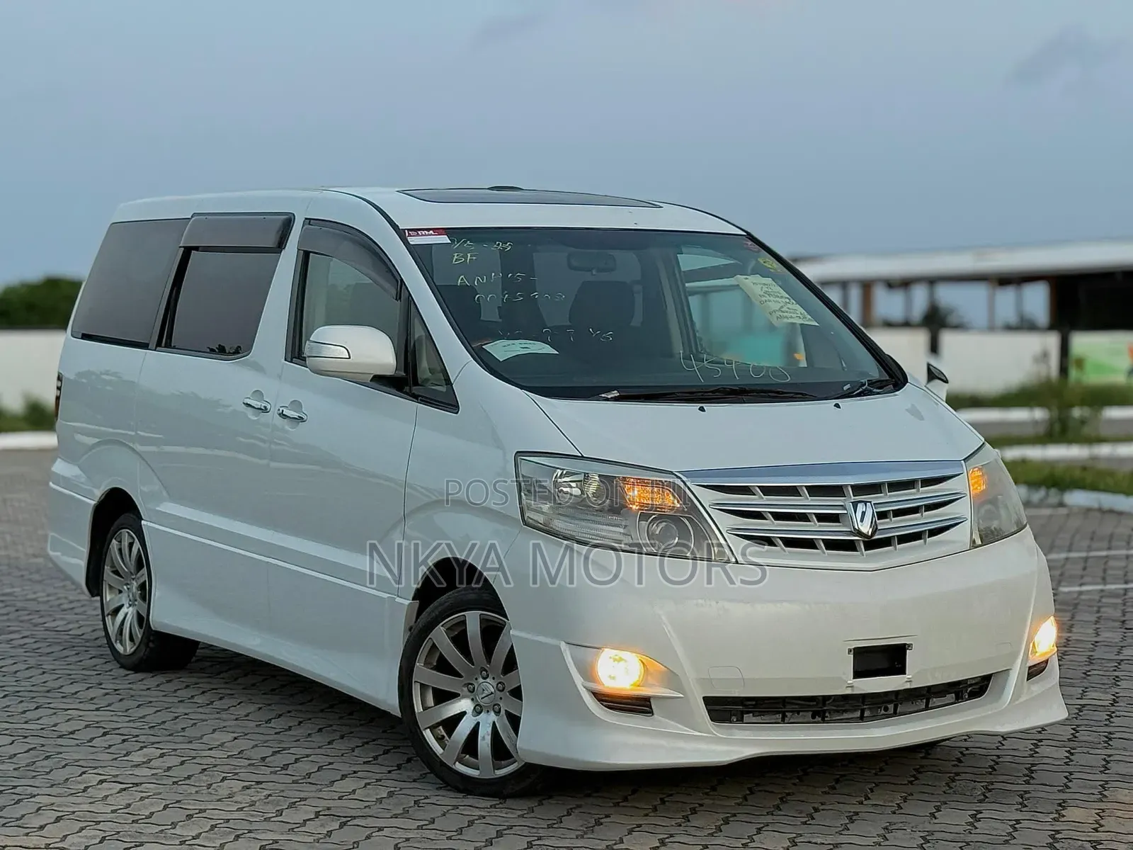Toyota Alphard 2009 White