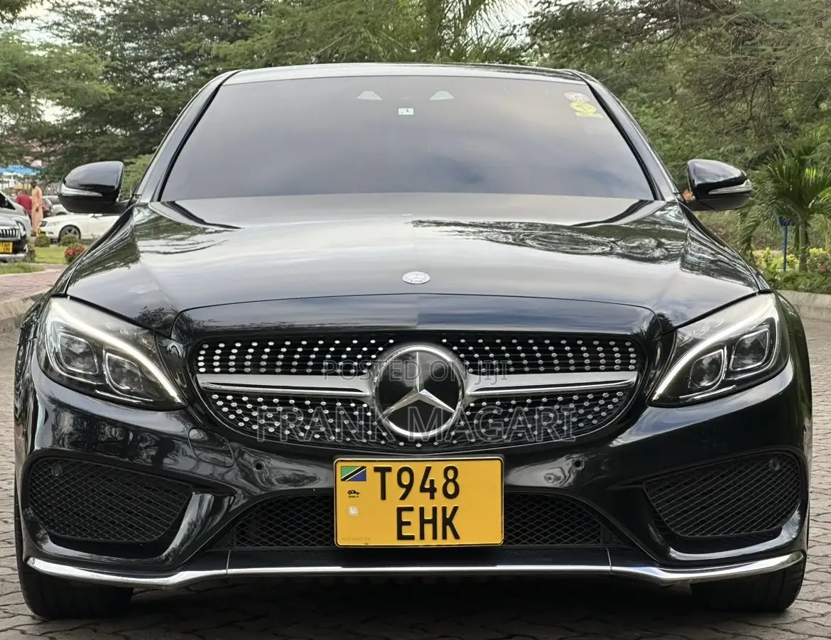 Mercedes-Benz C200 2014 Black