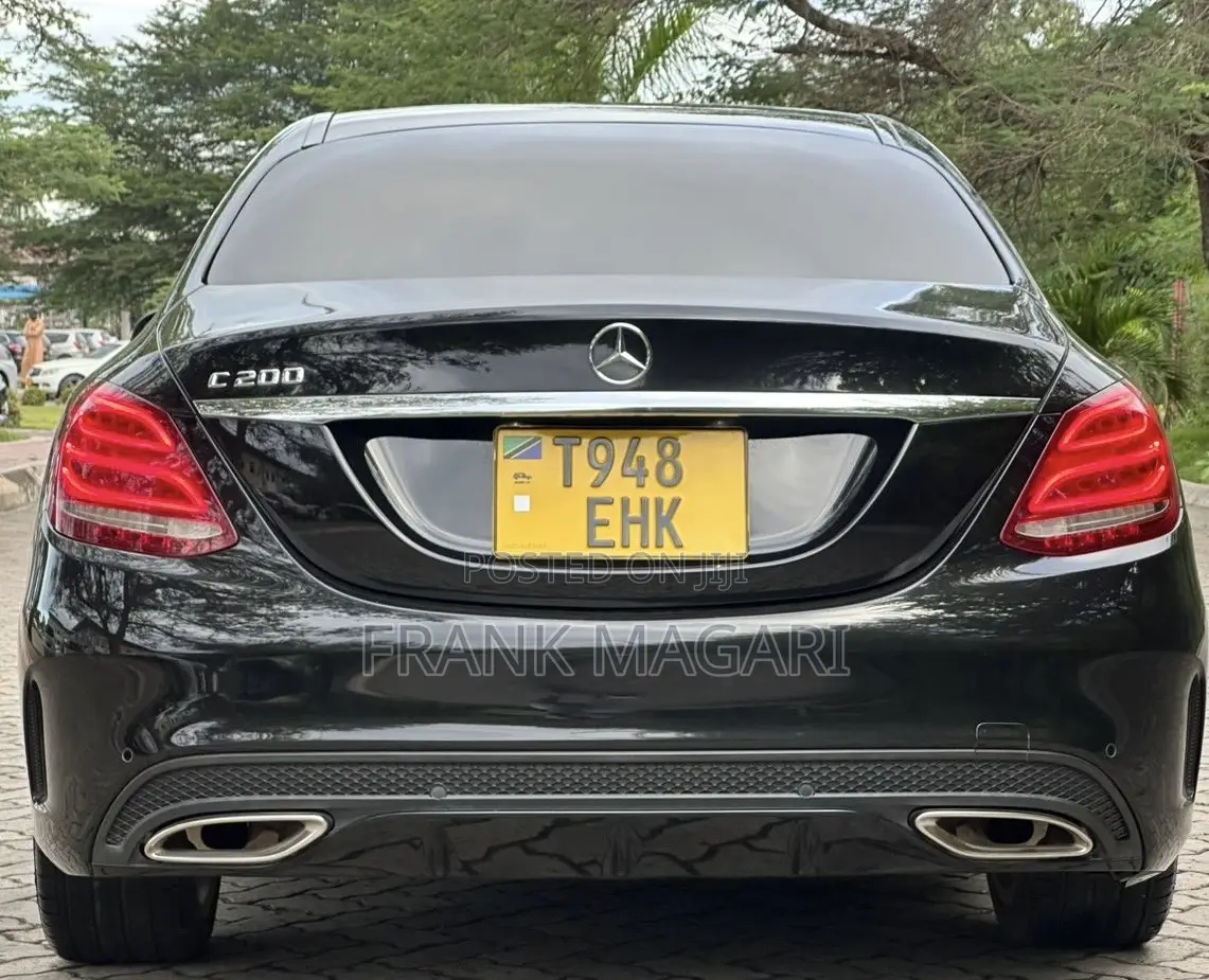 Mercedes-Benz C200 2014 Black