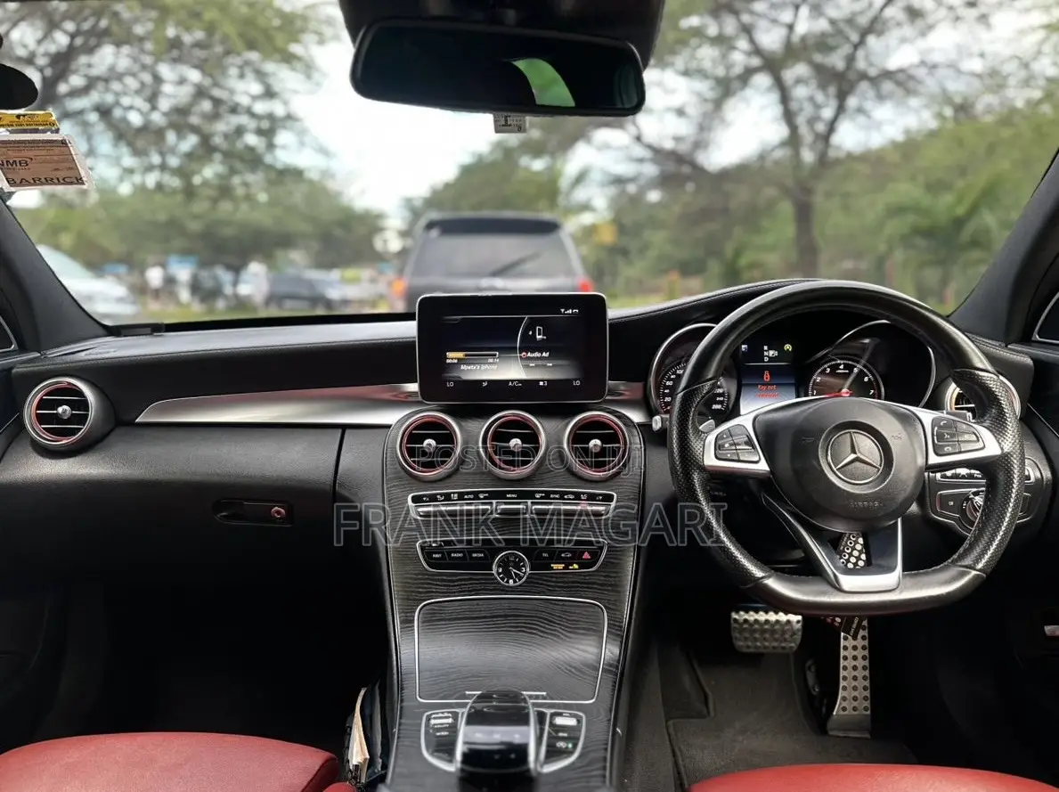 Mercedes-Benz C200 2014 Black
