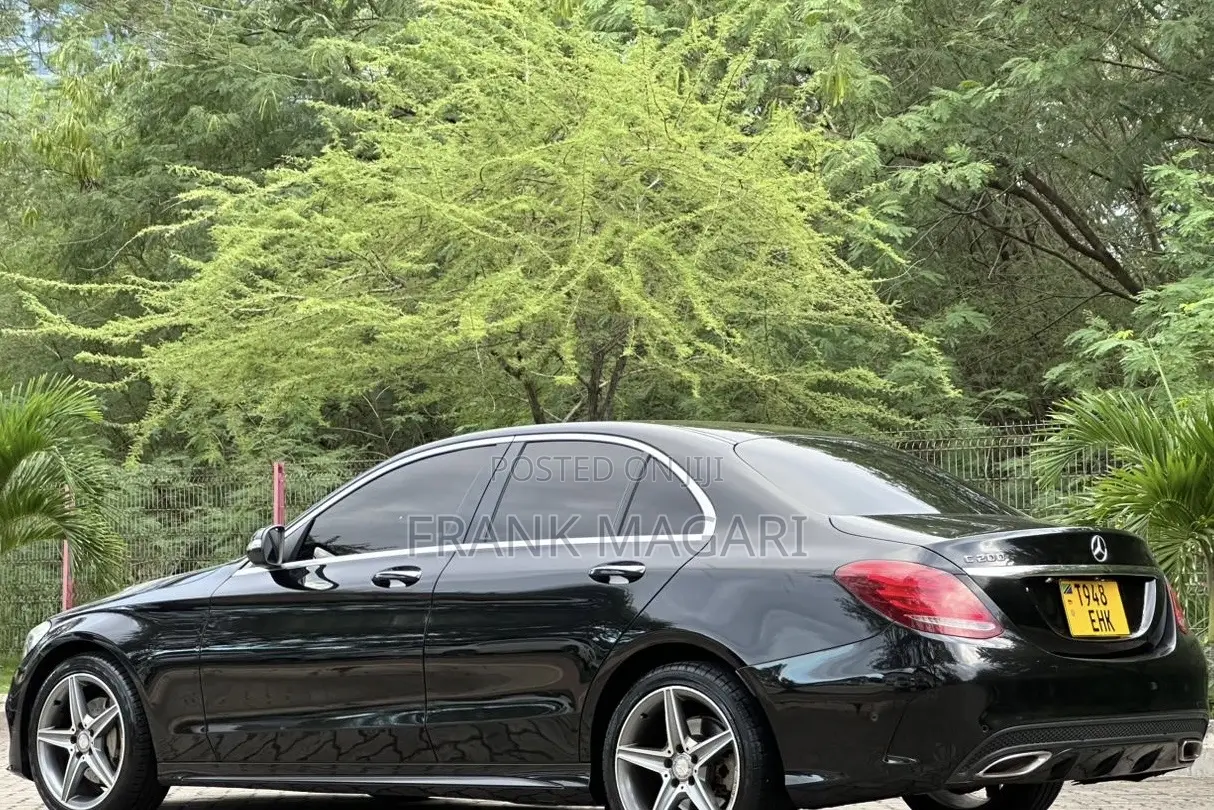 Mercedes-Benz C200 2014 Black