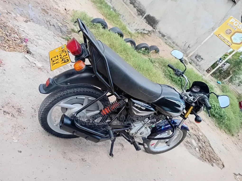 Bajaj Boxer 125 2023 Black