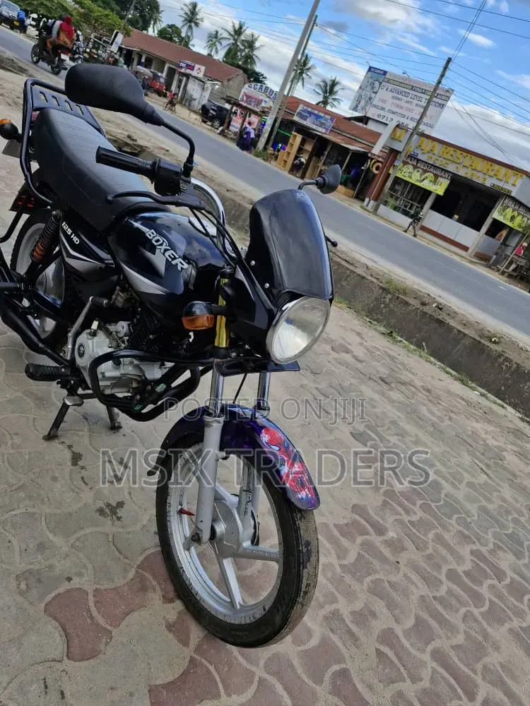 Bajaj Boxer 125 2023 Black