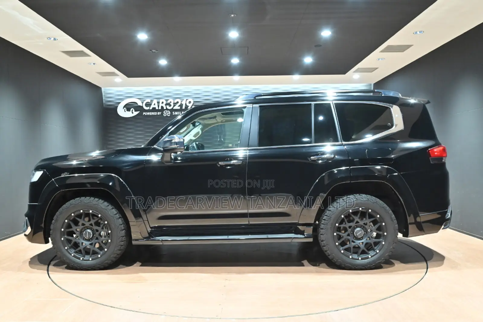 Toyota Land Cruiser LC300 2024 Black