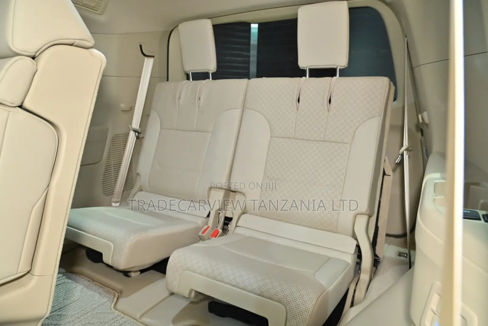 Toyota Land Cruiser LC300 2024 Black