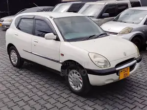 Toyota Duet 2002 White