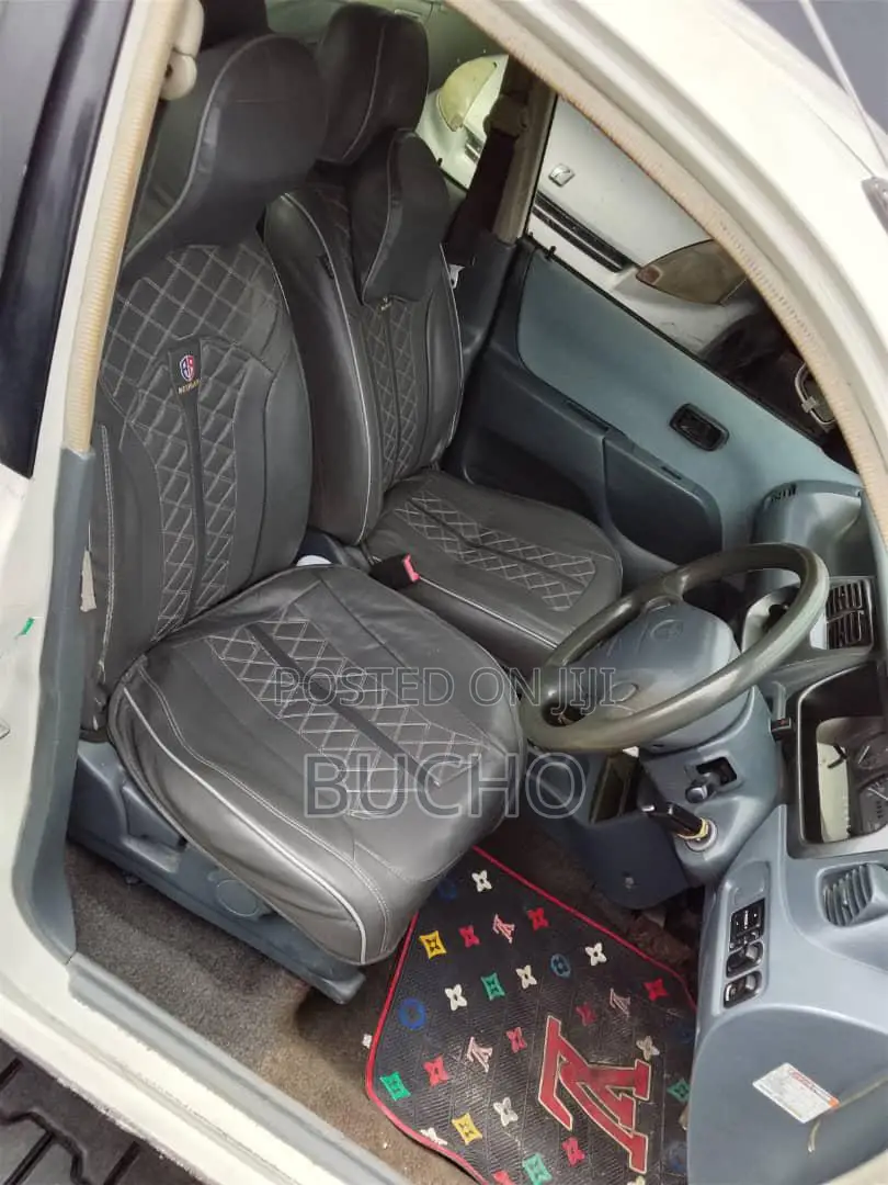 Toyota Duet 2002 White