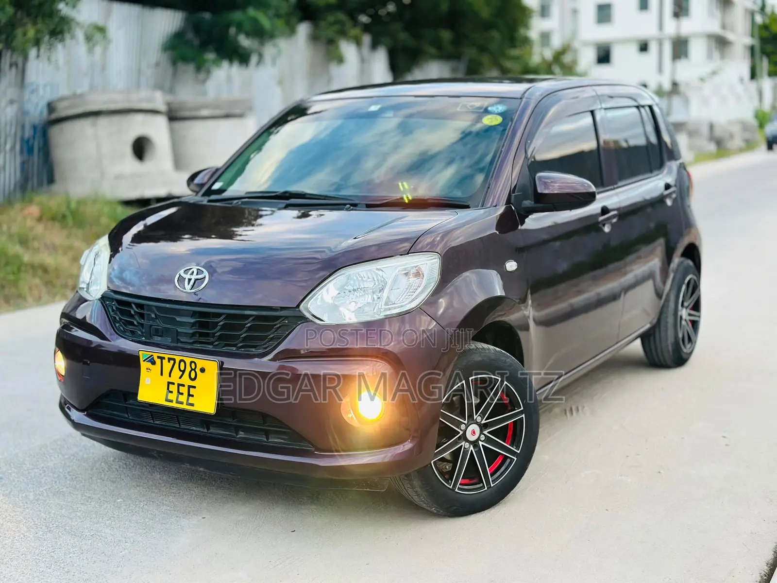 Toyota Passo 2018 Maroon