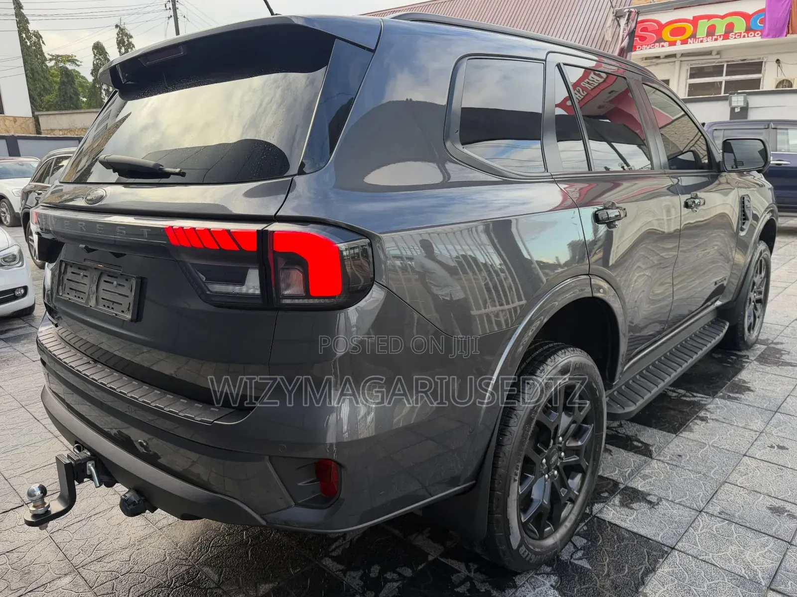 Ford Everest 2024 Gray