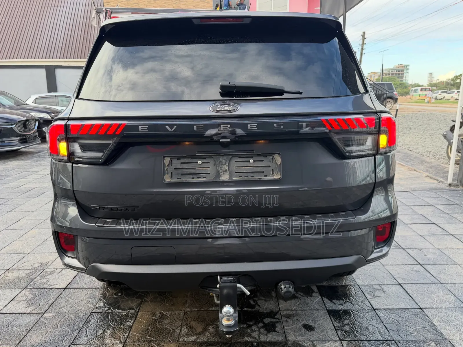 Ford Everest 2024 Gray