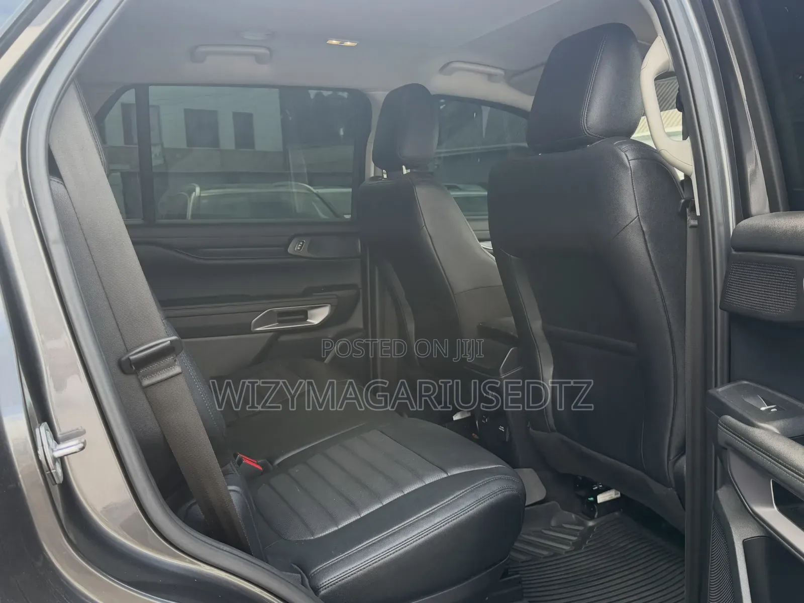 Ford Everest 2024 Gray