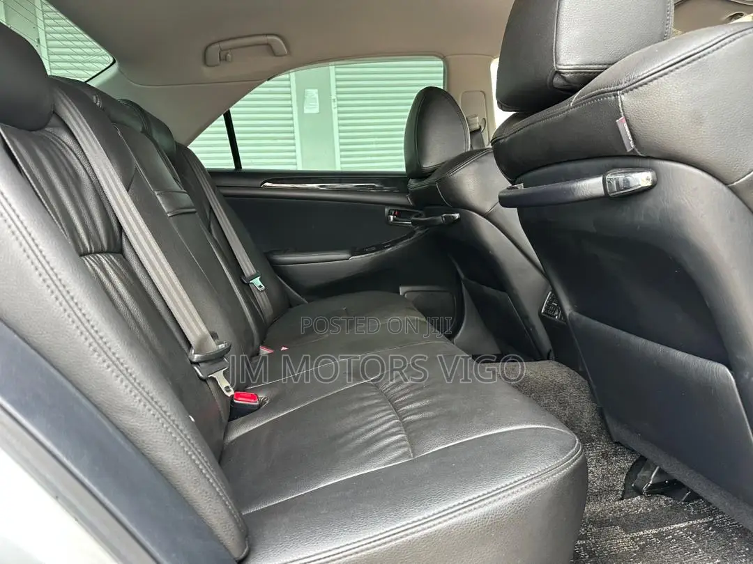 Toyota Crown 2007 Silver