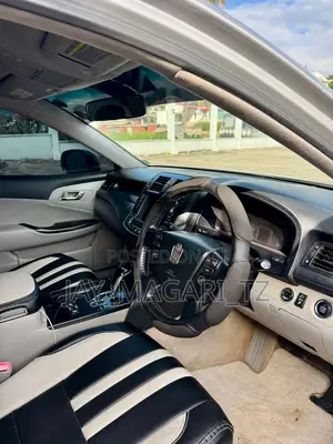 Toyota Crown 2008 Silver