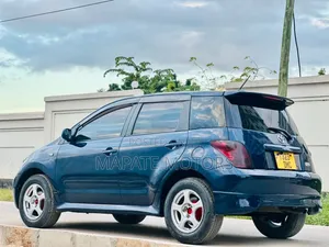 Toyota IST 2004 Blue