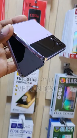 Samsung Galaxy Z Flip4 128 GB Purple