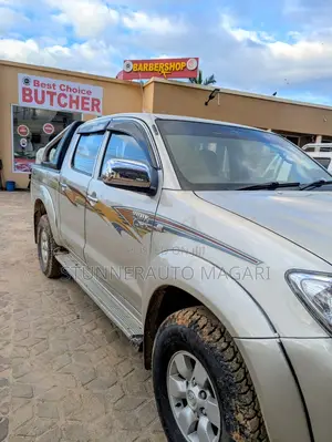 Toyota Hilux 2009 Gold