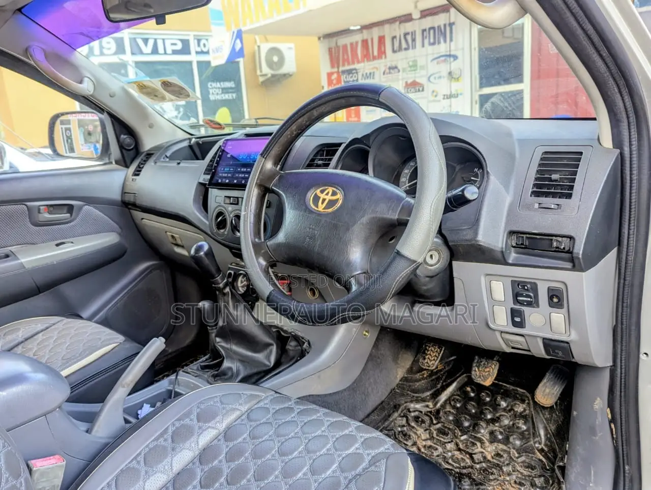 Toyota Hilux 2009 Gold