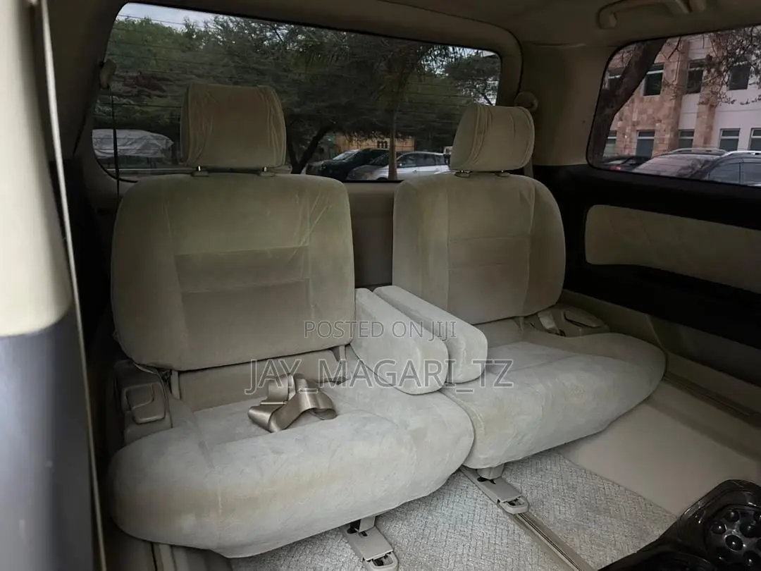 Toyota Alphard 2006 Silver