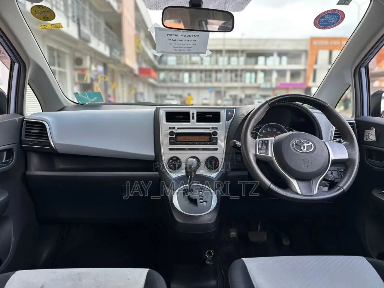 Toyota Ractis 2010 Blue