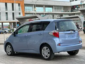 Toyota Ractis 2010 Blue