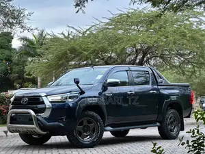 Toyota Hilux 2021 Blue
