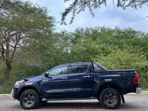 Toyota Hilux 2021 Blue