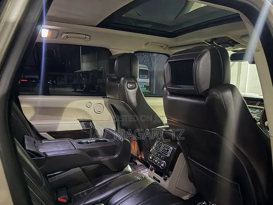 Land Rover Range Rover Vogue 2015 Beige