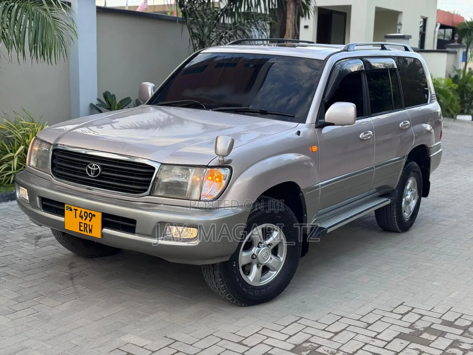 Toyota Land Cruiser 2001 Silver