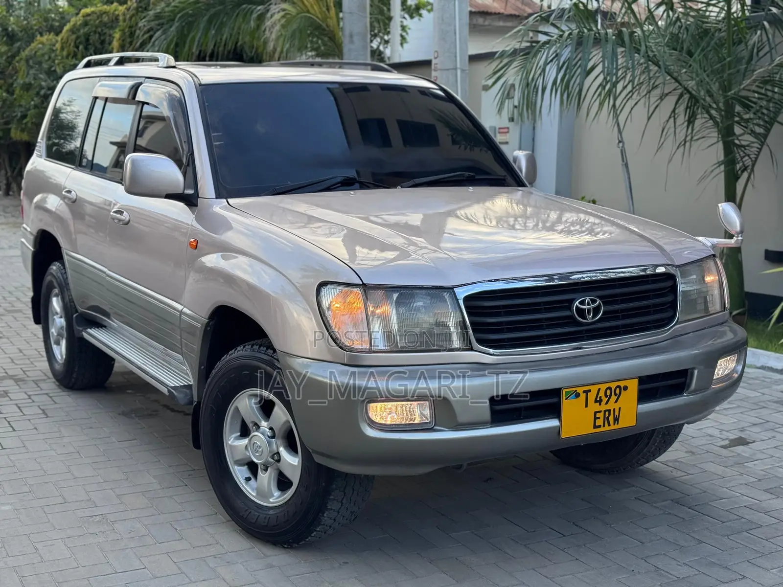 Toyota Land Cruiser 2001 Silver
