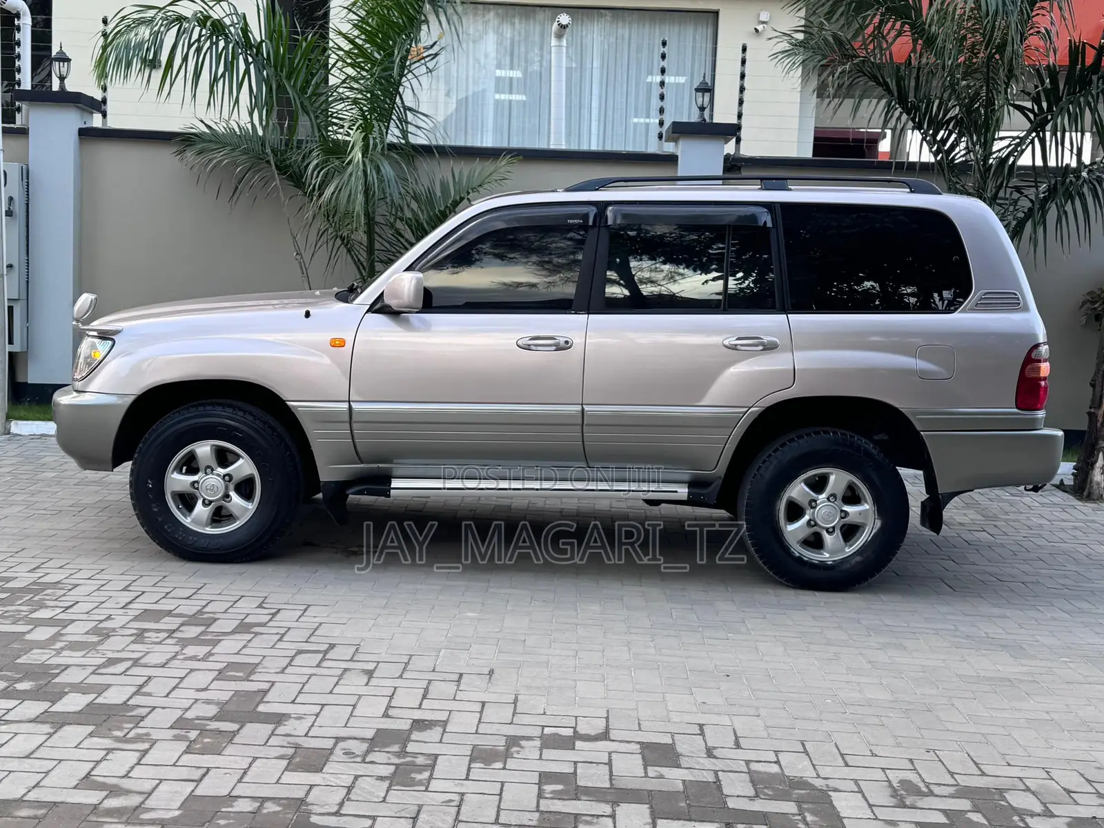 Toyota Land Cruiser 2001 Silver