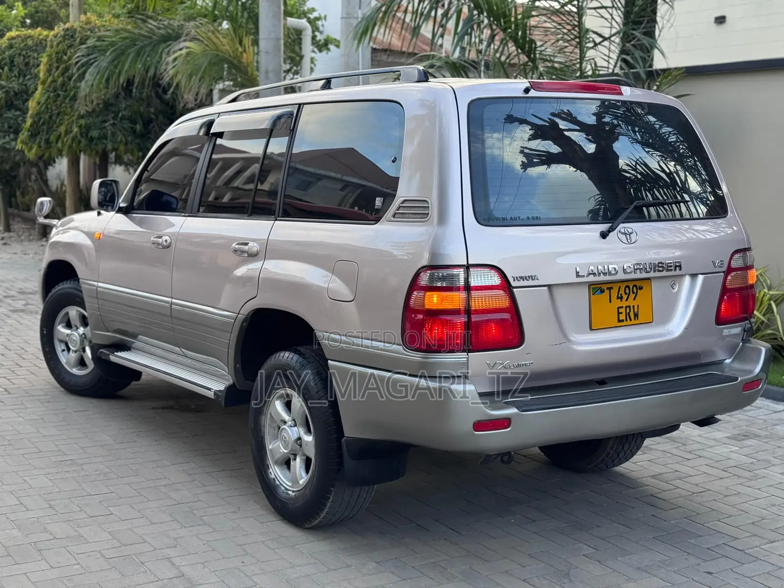 Toyota Land Cruiser 2001 Silver