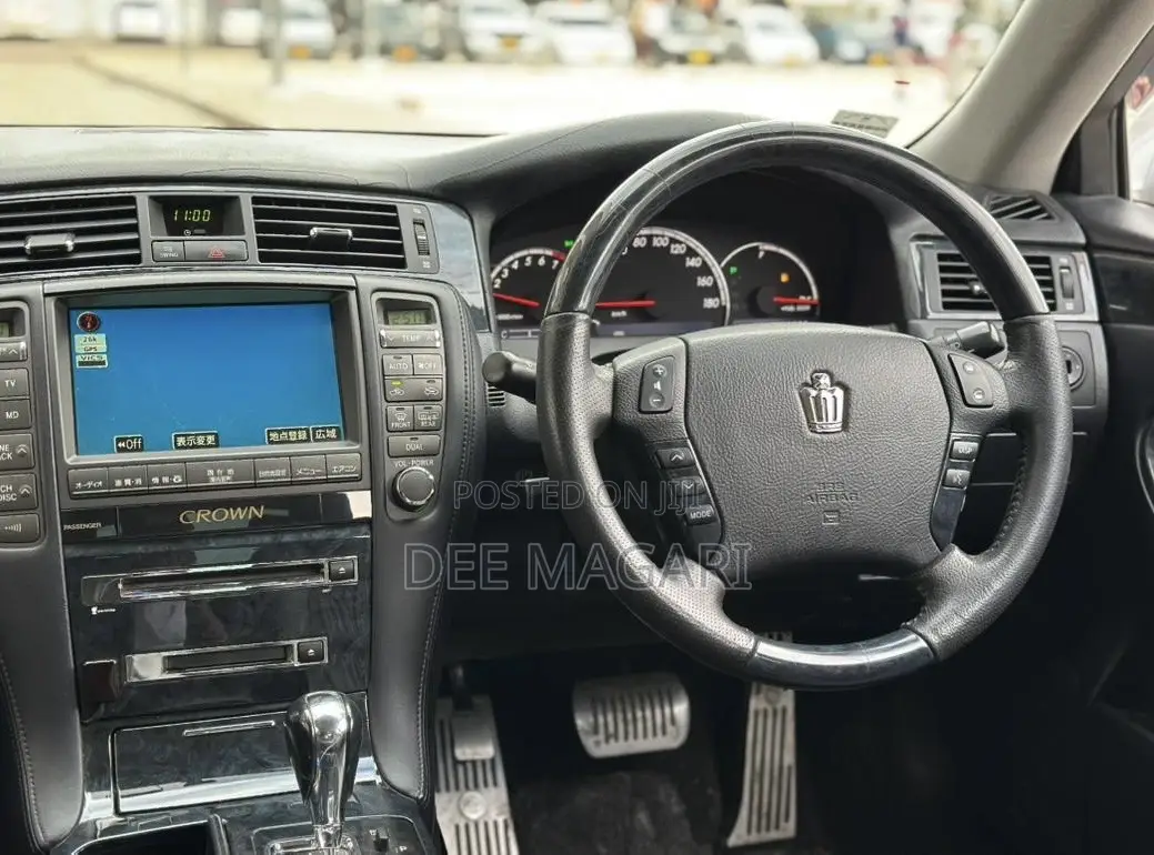 Toyota Crown 2006 Silver