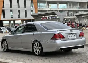 Toyota Crown 2006 Silver