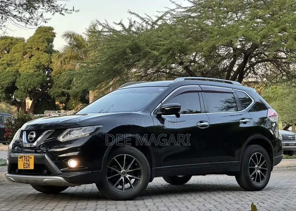 Nissan X-Trail 2013 Black