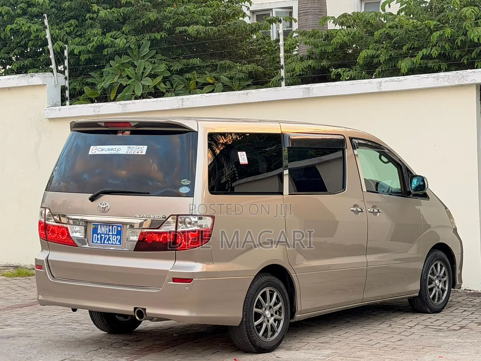 Toyota Alphard 2006 Gold