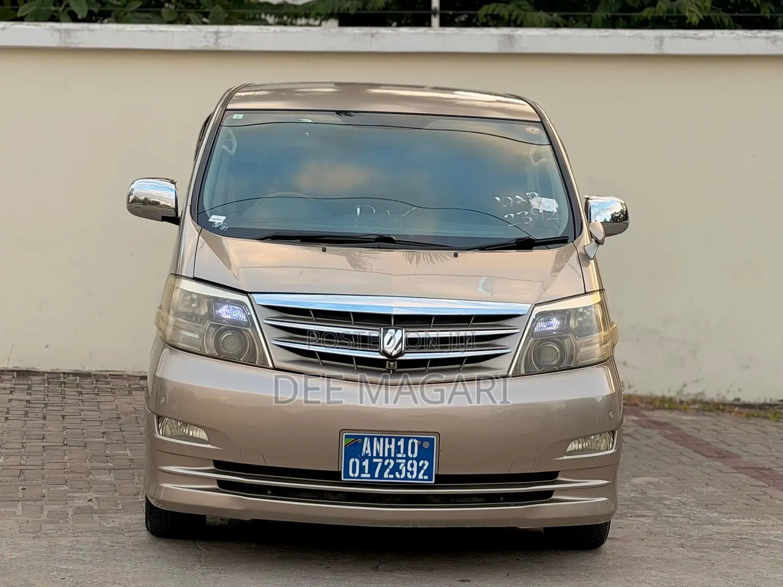 Toyota Alphard 2006 Gold