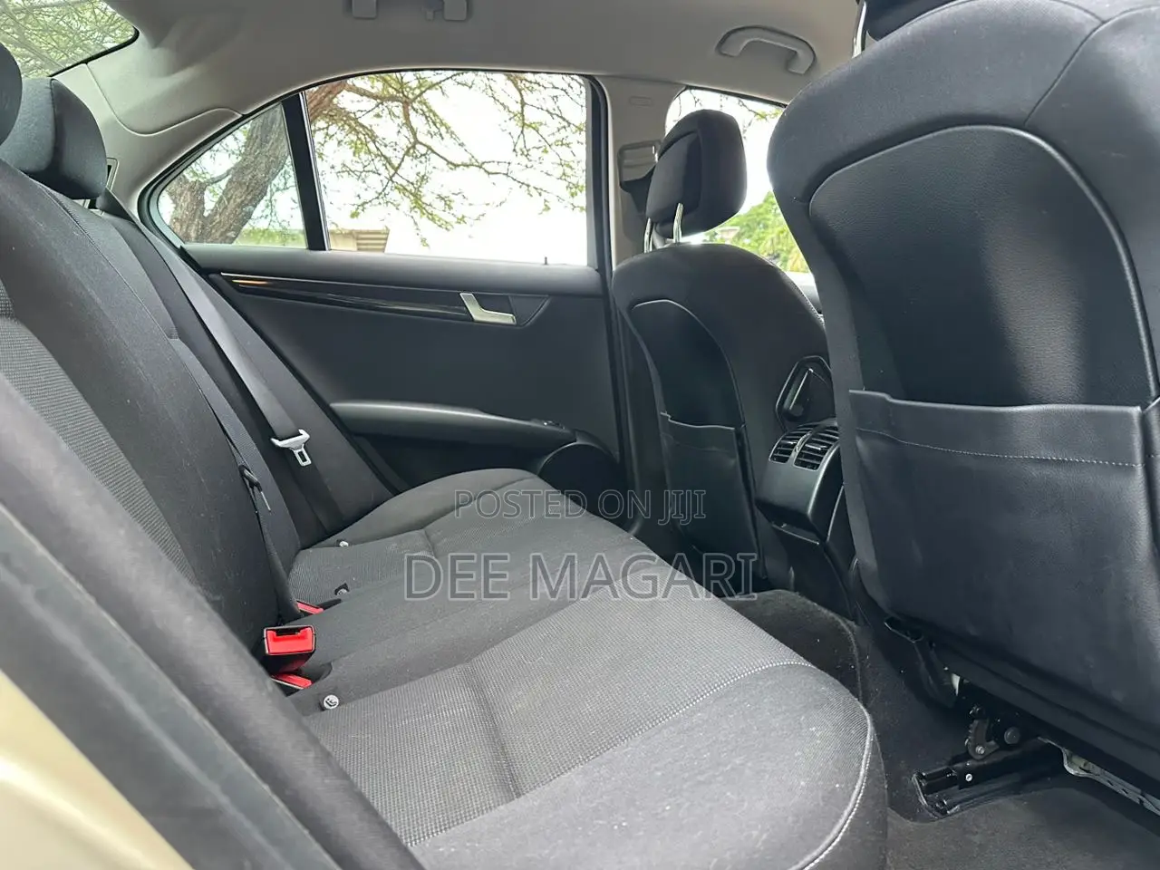 Mercedes-Benz C200 2016 Gold