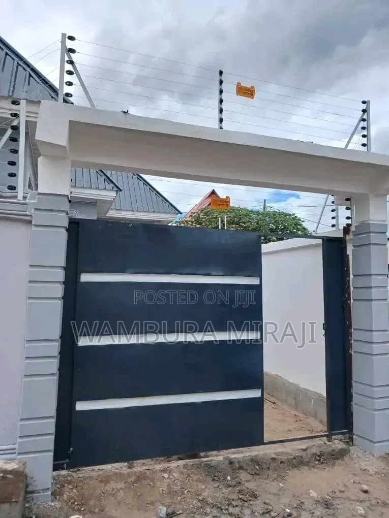 Furnished 3bdrm Block of Flats in Nyumba Ya Kuuzwa, Chamazi for sale
